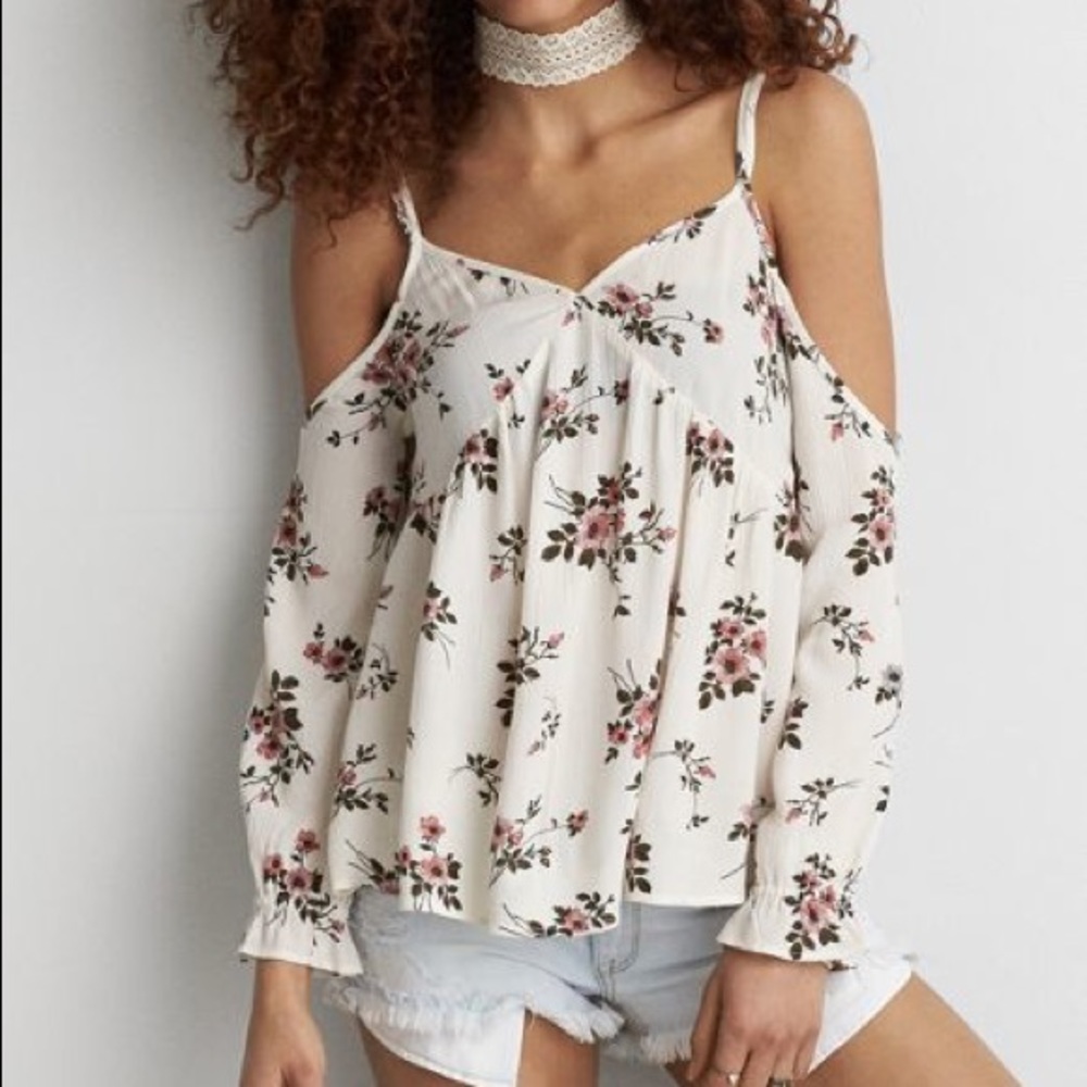 American Eagle - Cold Shoulder Floral Top